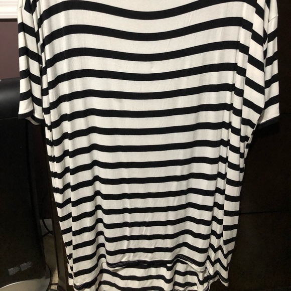 XS LuLaRoe Irma - Picture 4 of 4